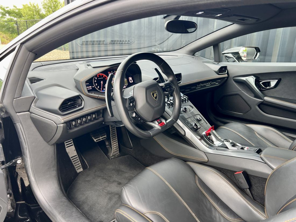 54182069-2.jpg