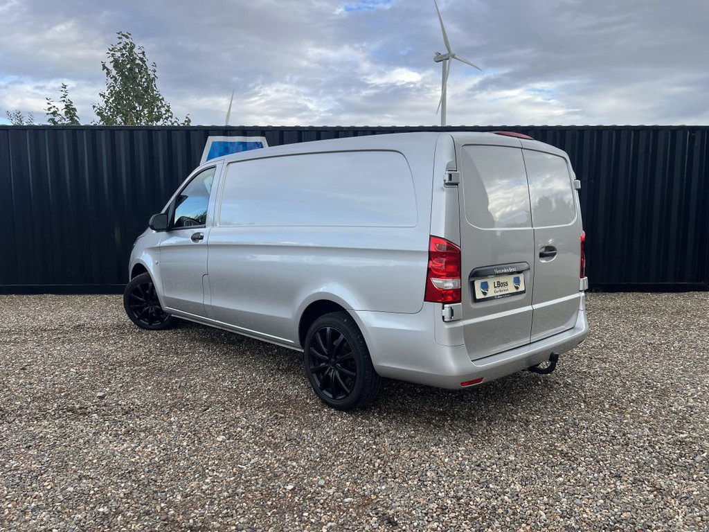 56704923-1.jpg