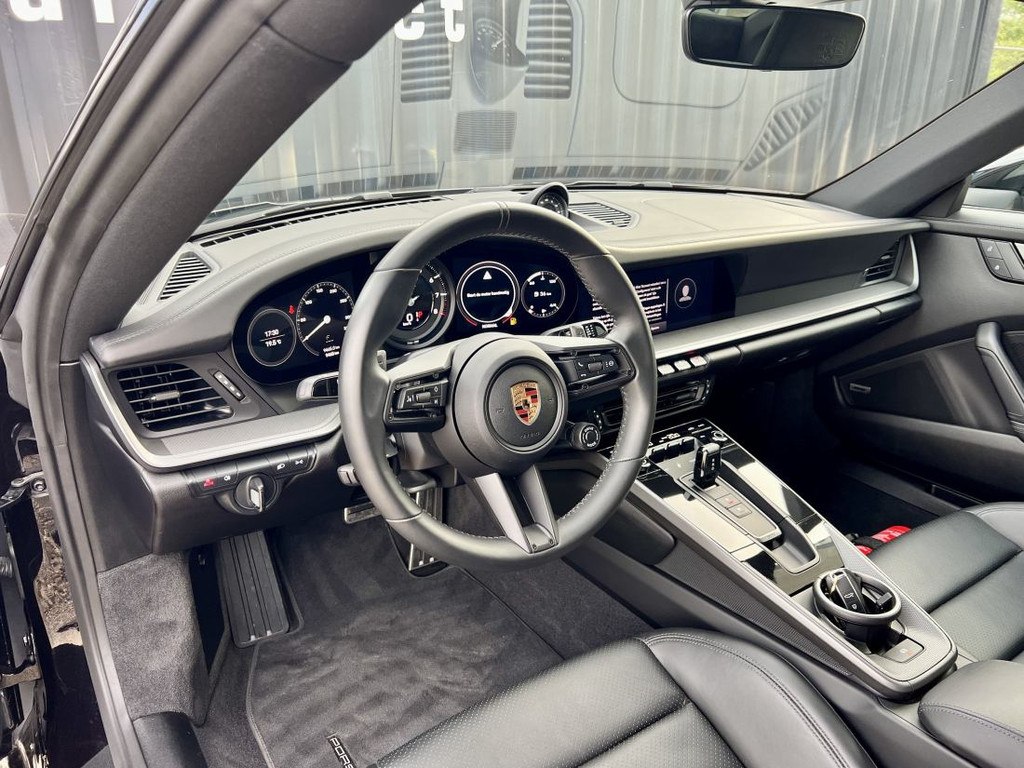 57309183-2.jpg